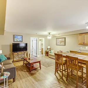 Ocean Escape Less Than 1 Mile To Beaches And Boardwalk! Apartment